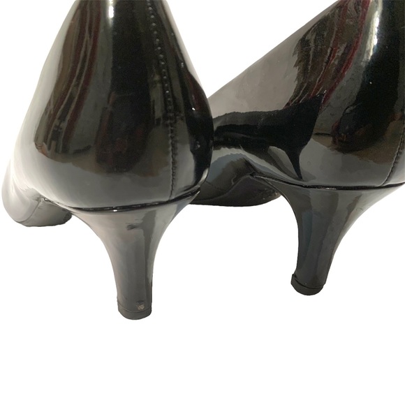 LifeStride Black Patent Heels - Picture 4 of 7